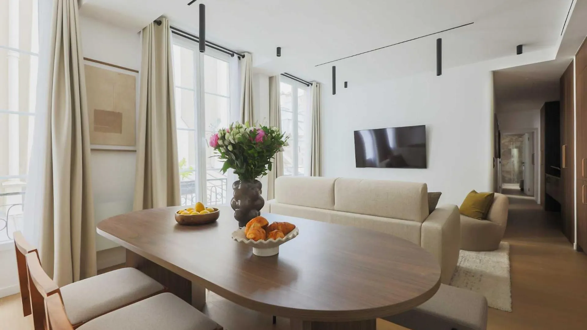 Elegant Apartment - 3Br-8P- Le Marais Paris 0*,  Frankrike