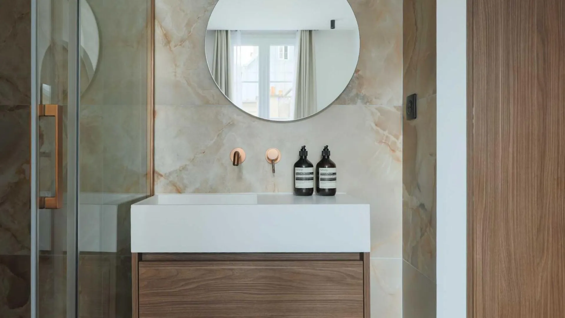 Elegant Apartment - 3Br-8P- Le Marais パリ 0*,  フランス